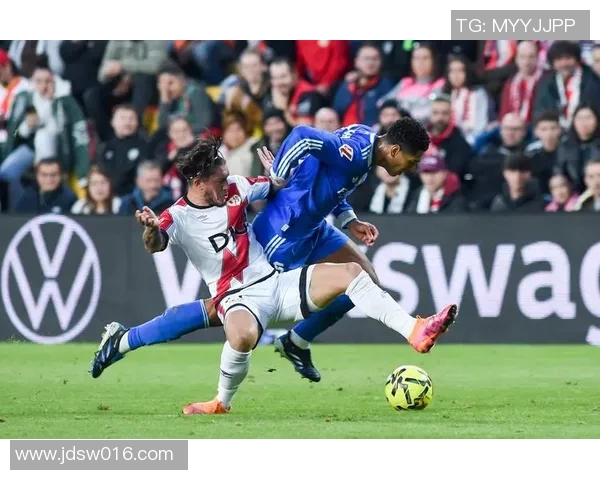 皇马客场巴萨惨败三连败引担忧